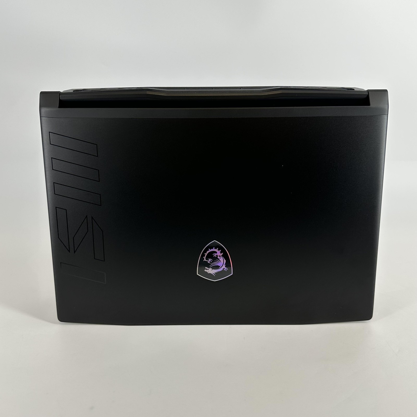 MSI Crosshair 16 FHD 2.4 GHz i7-13620H 16GB 1TB SSD NVIDIA RTX 4070 Excellent