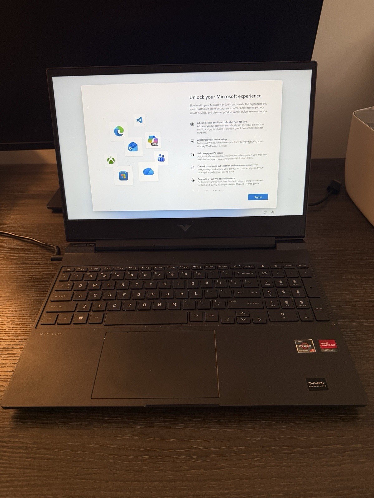 HP Victus 15.6″ 144Hz FHD Gaming Laptop,AMD Ryzen 5 7535HS,32GB DDR5 RAM,1TB SS