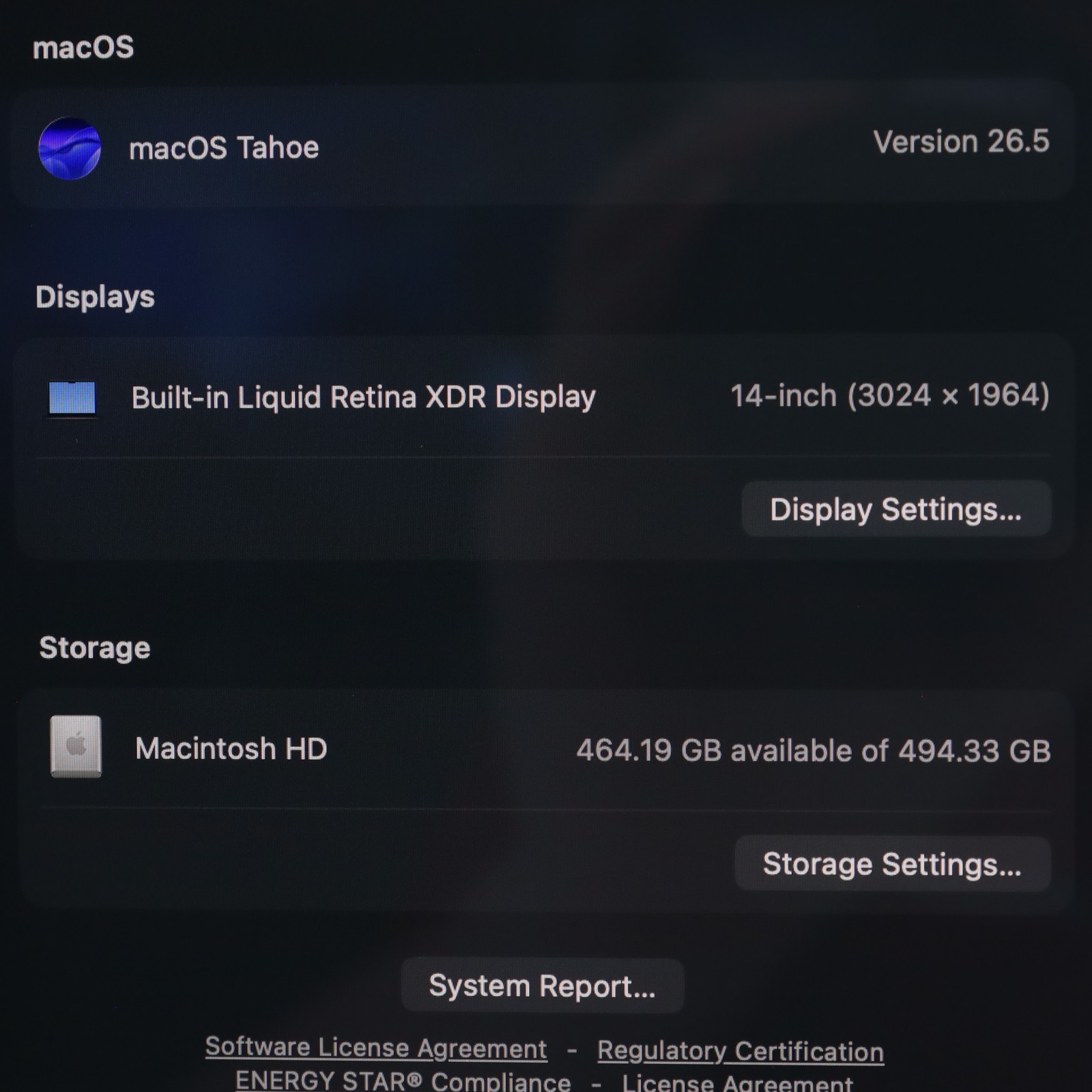 Apple MacBook Pro 2025 MDE04LL/A M5 Chip 10-Core GPU 16GB RAM 512GB SSD 14.2″