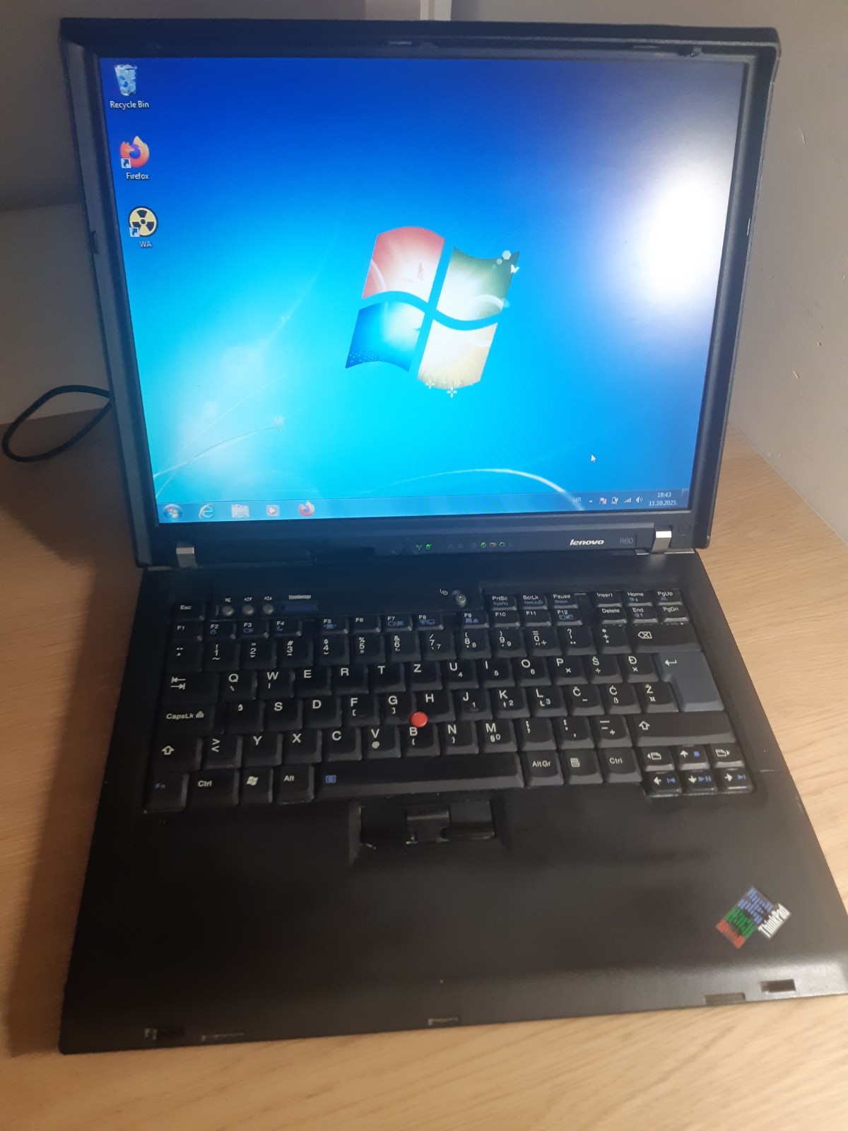 IBM ThinkPad R60 15″ Windows 7 Ultimate Core 2 Duo T5500
