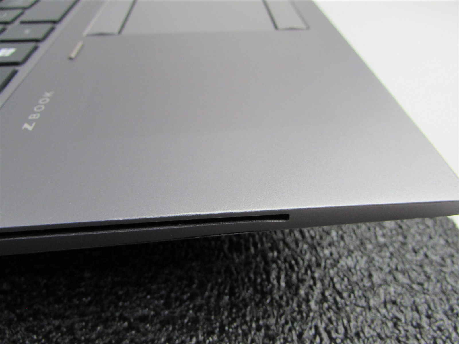 HP ZBOOK FURY 17 (G8) CORE I7-11850H 512GB SSD 32GB RAM NVIDIA RTX A4000 NO O.S