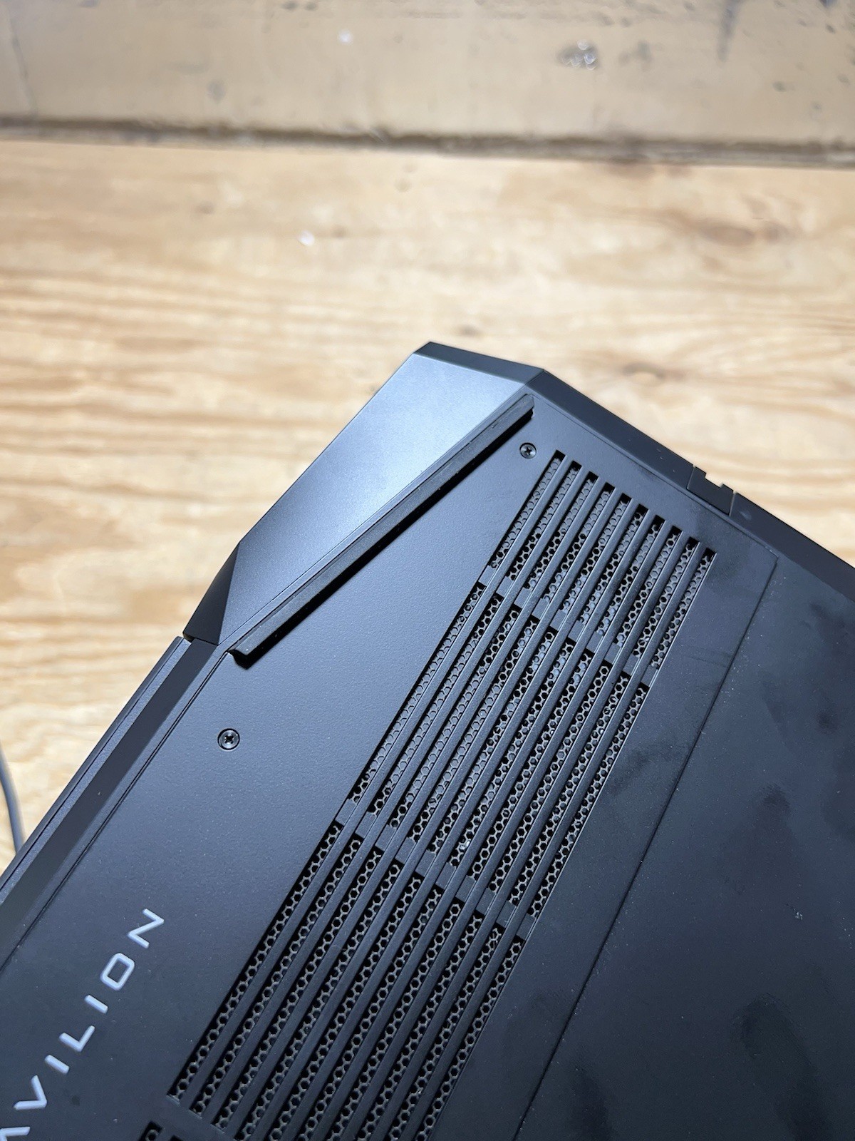 HP Pavilion 15.6” 256GB Intel Core i5 9th Gen 2.40GHz 8GB BATTERY NEEDS REPAIR