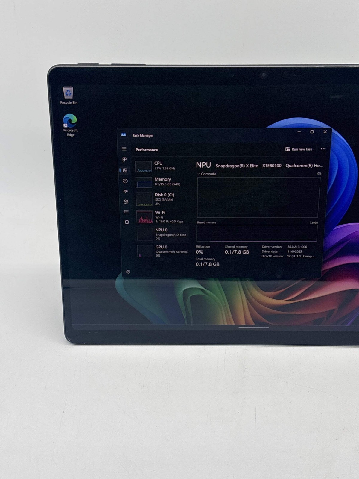 Microsoft 11th Edition 2076 Snapdragon X12 Core 16GB RAM 512GB SSD – Cracked Scr