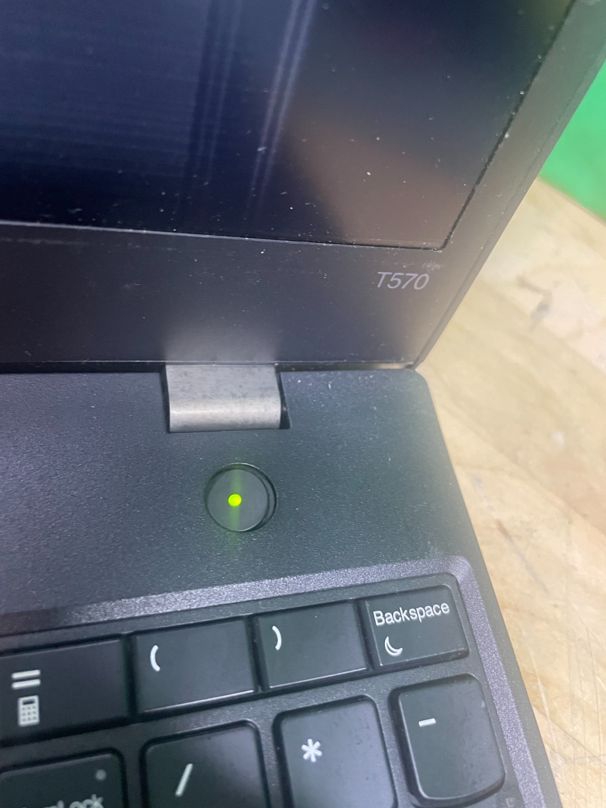 Lenovo Thinkpad T570 15″ Laptop Intel Core i5 – BAD LCD – PARTS/REPAIRS