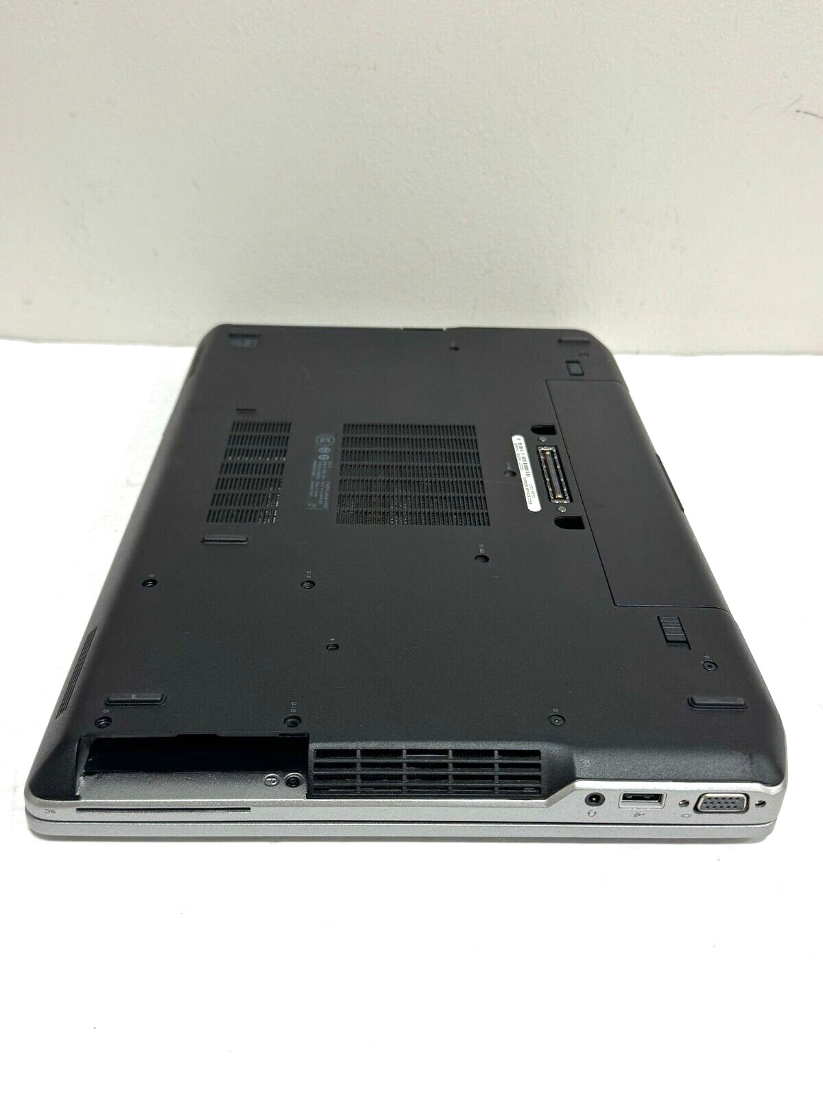 Dell Latitude E6520 Intel i5-2410M 2GB RAM NO SSD/NO CHARGER