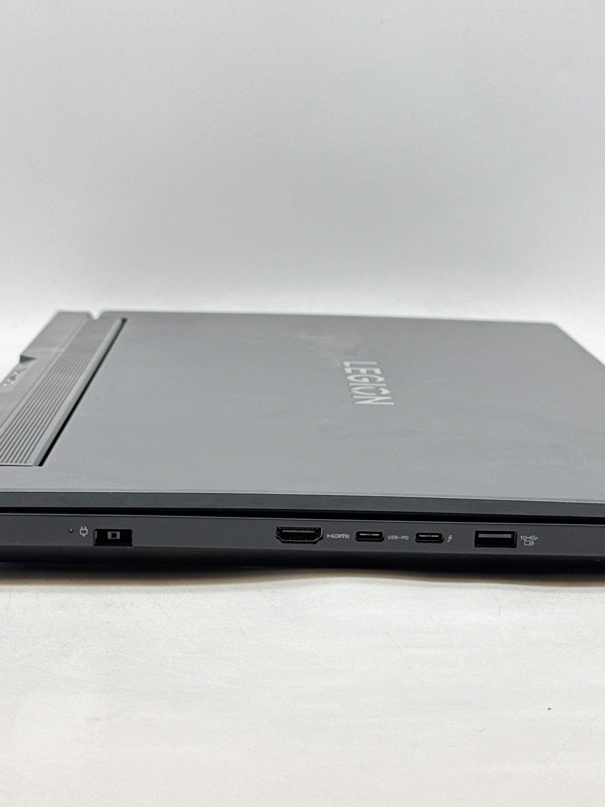 Lenovo Legion Pro 7 16IAX10H 16″ Ultra 9 275HX 64GB RAM 2TB SSD RTX 5080 16GB