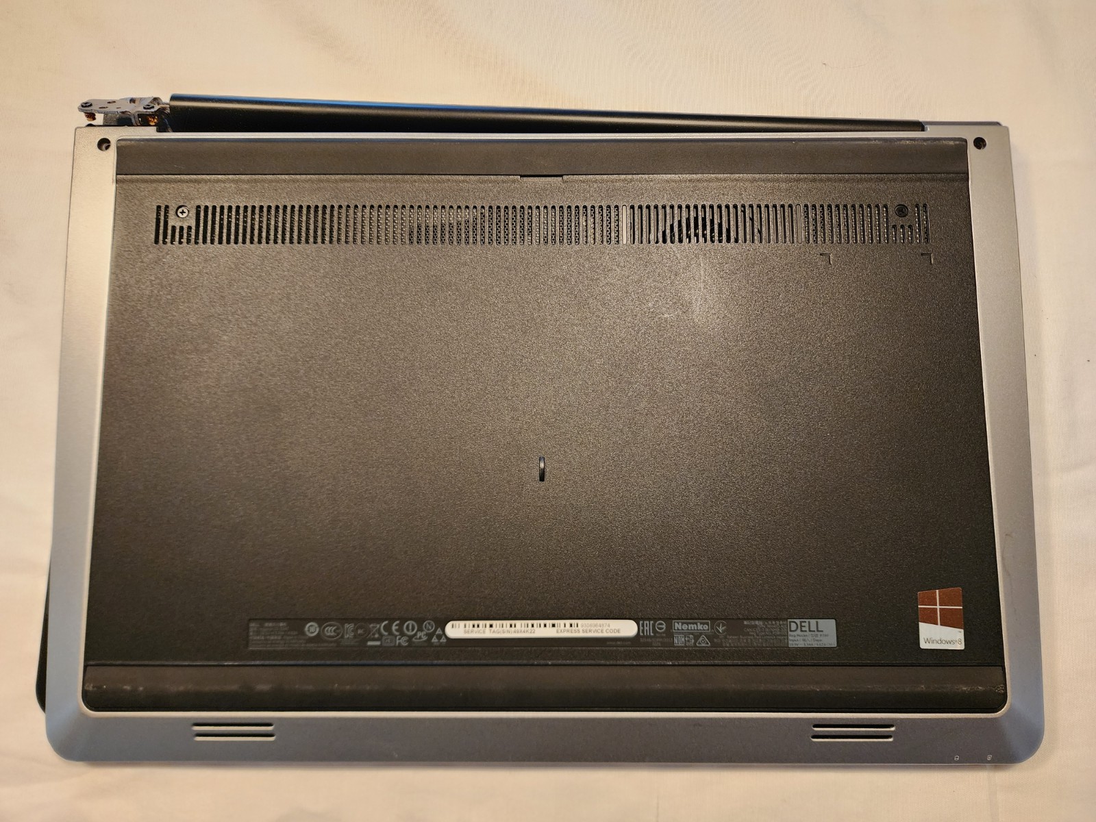 Dell Inspiron 15 5547 15.6″ i5-4210U 8GB RAM 1TB HDD – WORKS – NEEDS HINGE