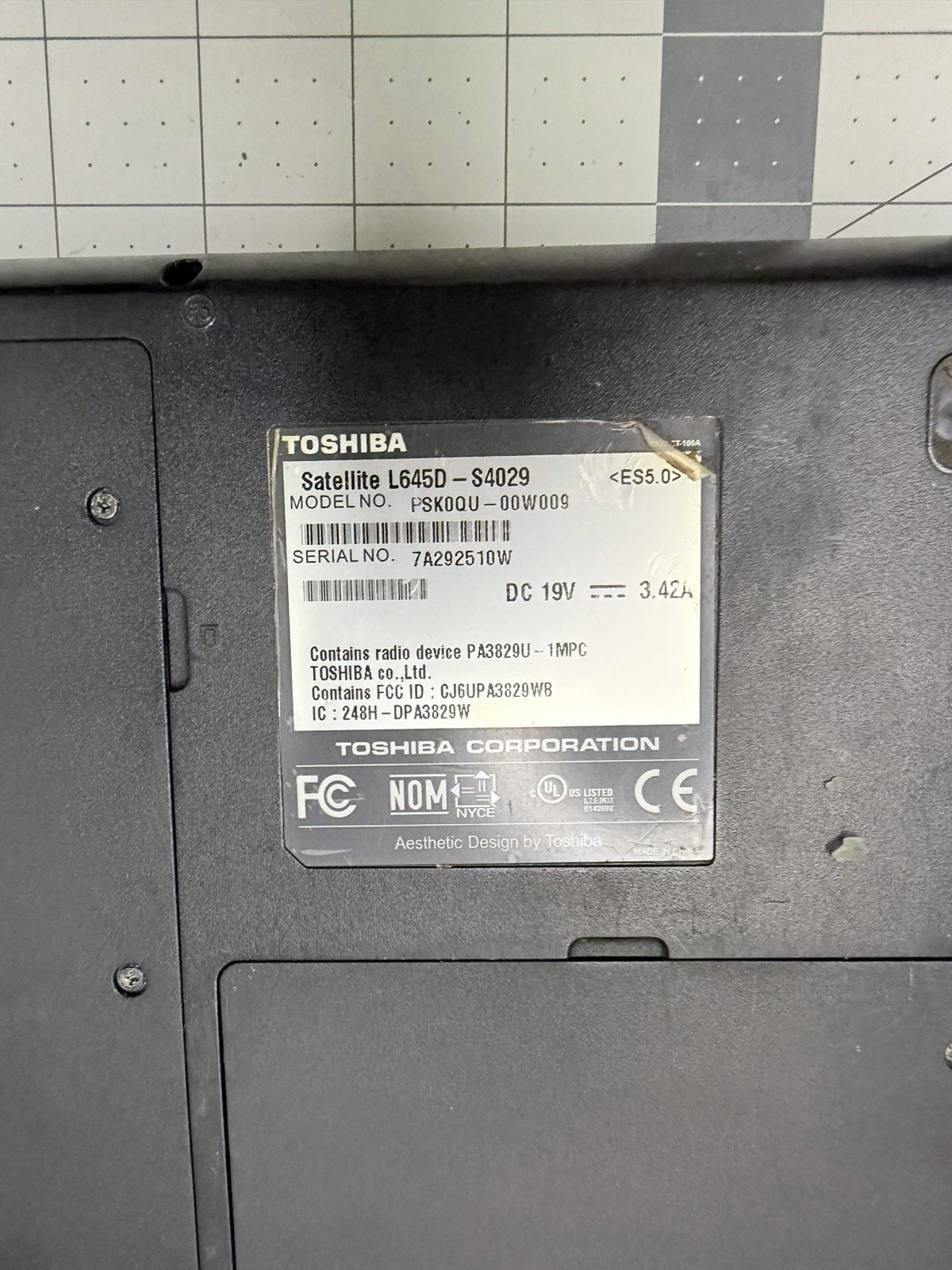 Toshiba Satellite L645D-S4029 Purple 14″ Laptop AS-IS Power LED On No Display