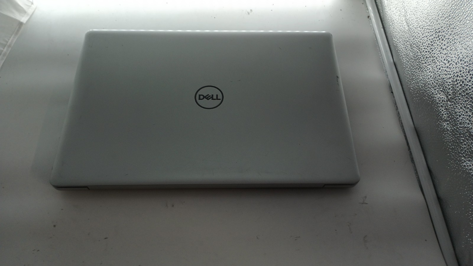 7194 Inspiron5575 w/charger.Ryzen3.8GB.128GB NVMe.15.6″.Radeon.Optical.W11.Nice!