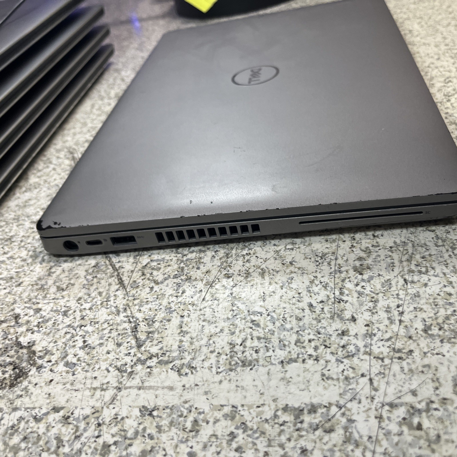 DELL LATITUDE 5410 CORE I7-10810U 16GB RAM NO DRIVE