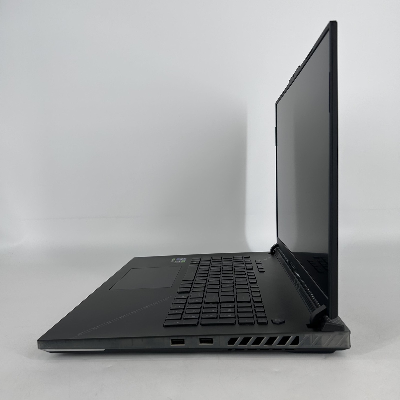 Asus ROG Strix Scar 18 G834 240Hz QHD+ 2.2 GHz i9-13980HX 32GB 2TB SSD RTX 4090