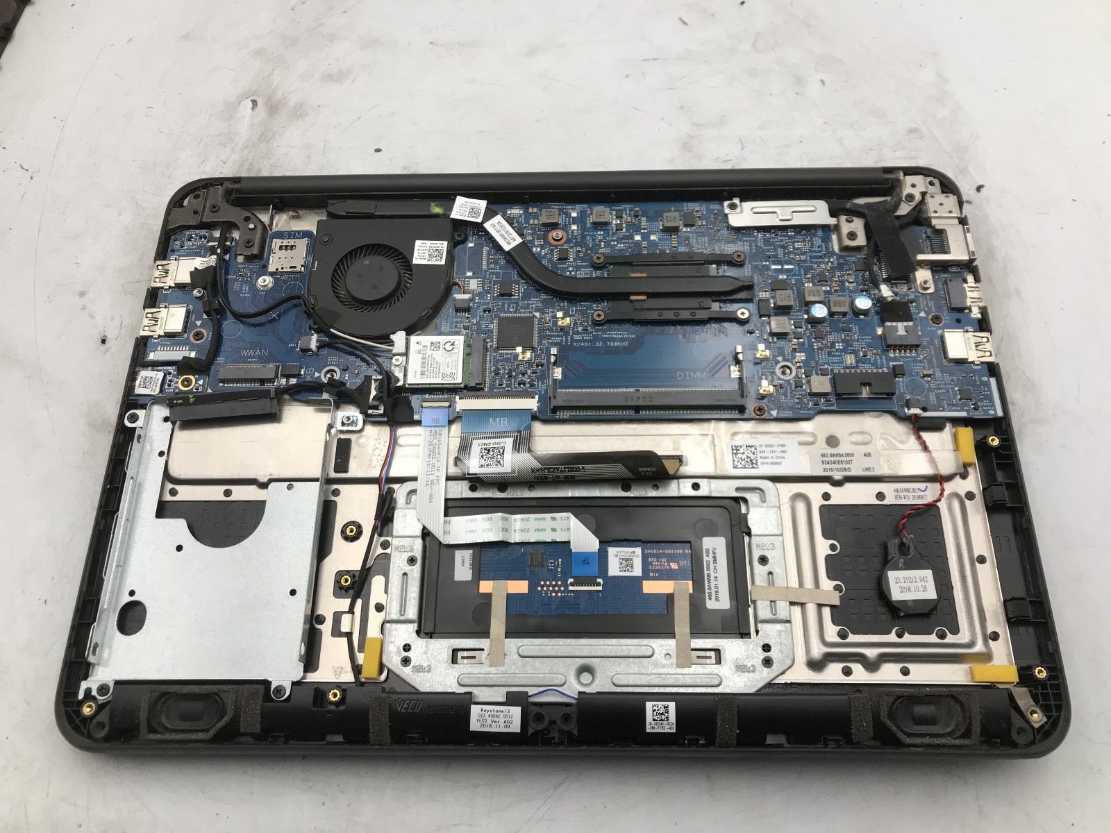 DELL LATITUDE 3380 – FOR PARTS/BROKEN LCD – INTEL I5 3RD GEN – NO RAM – READ -BB