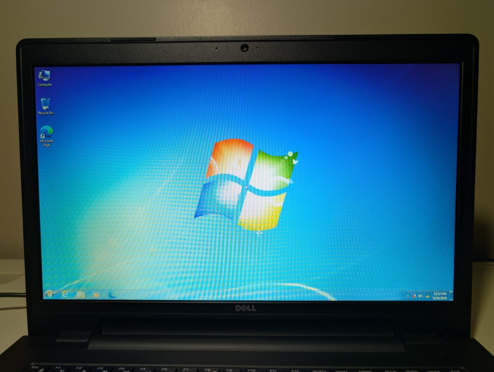 17″ Dell Inspiron 5748 | Pentium 3558U 8GB RAM 256GB SSD | HD+ Win 7 Pro DVD+RW