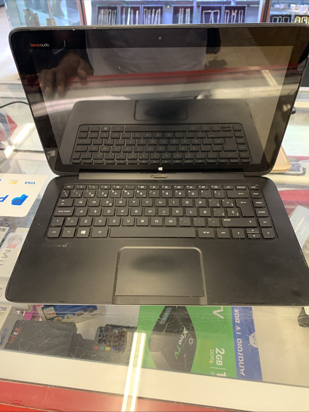 HP Pavilion x3 13-p110nr Multi-Touch 13.3″ 2 in 1 Detachable Laptop Win 10