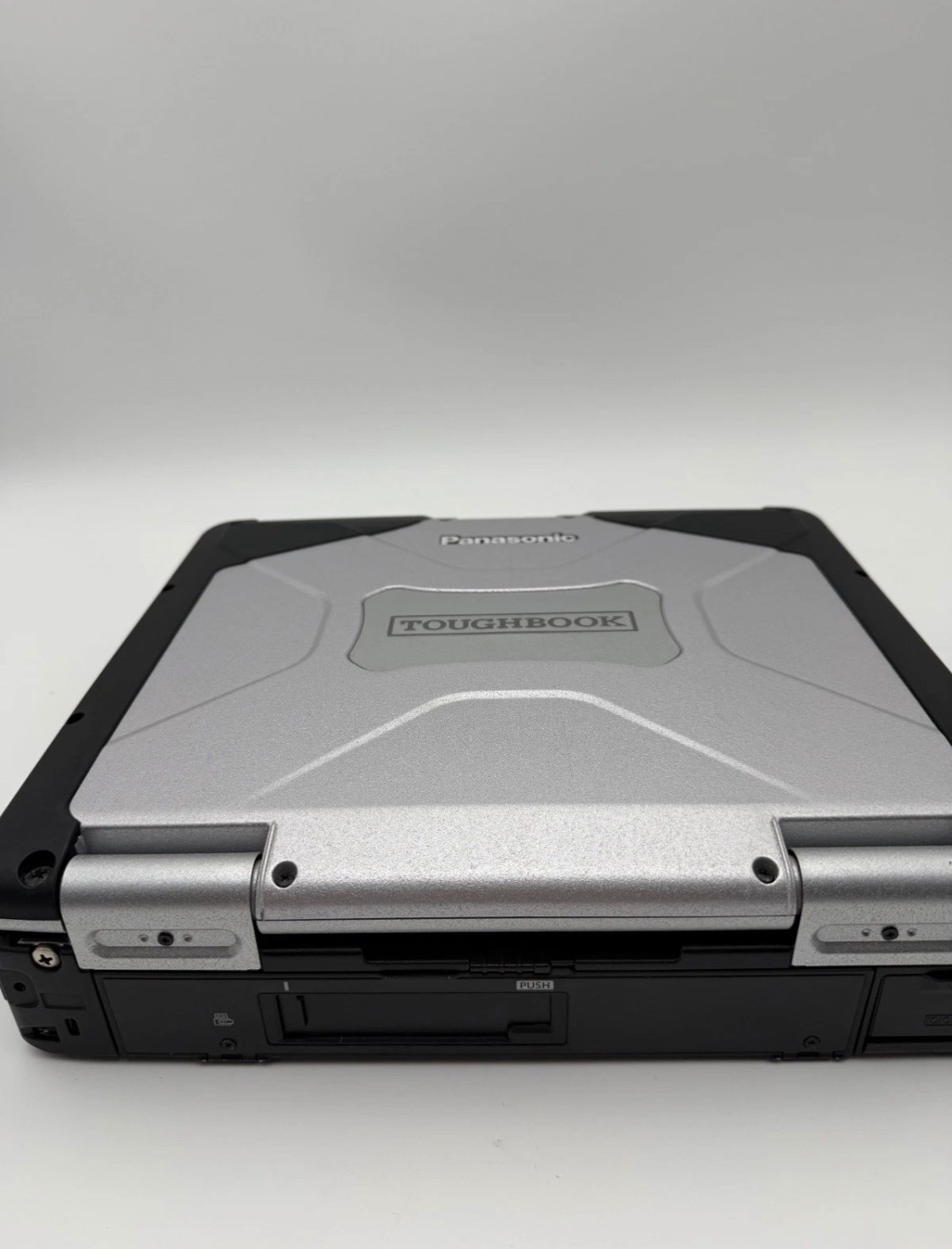 Panasonic Toughbook CF-31 MK6 i7-7600U Touch 16GB 256 SSD Win11pro 4G/DVD -Clean