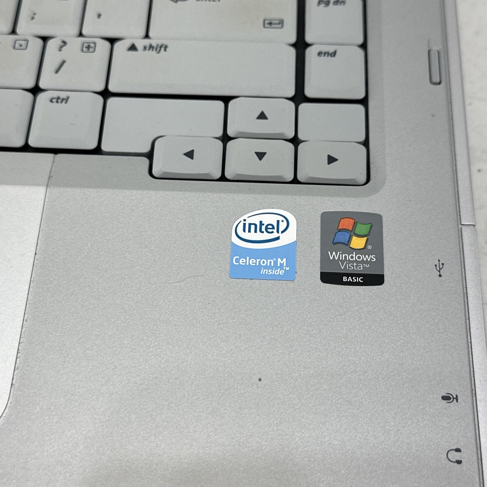 Hewlett-Packard ￼HP Compaq Presario C500 Comes With Ac Adaptor