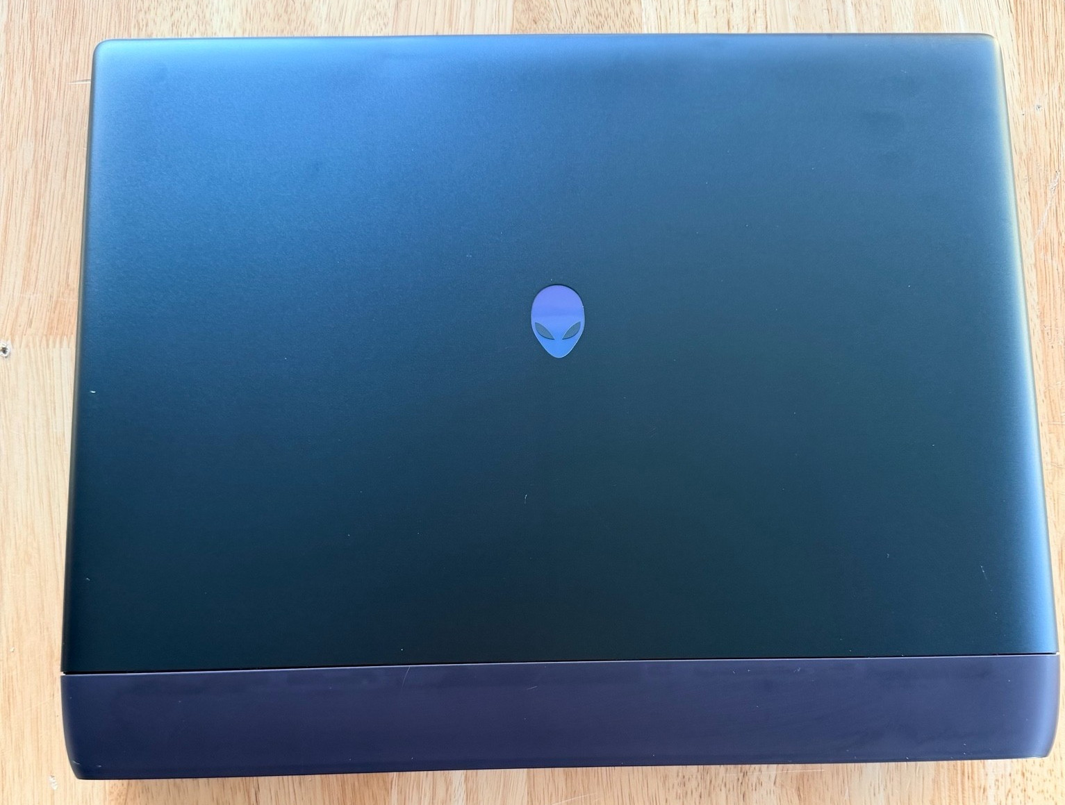 Alienware Area-51 18 18in QHD+ Core Ultra 9 275HX 64GB 2TB RTX 5090 USED GOOD