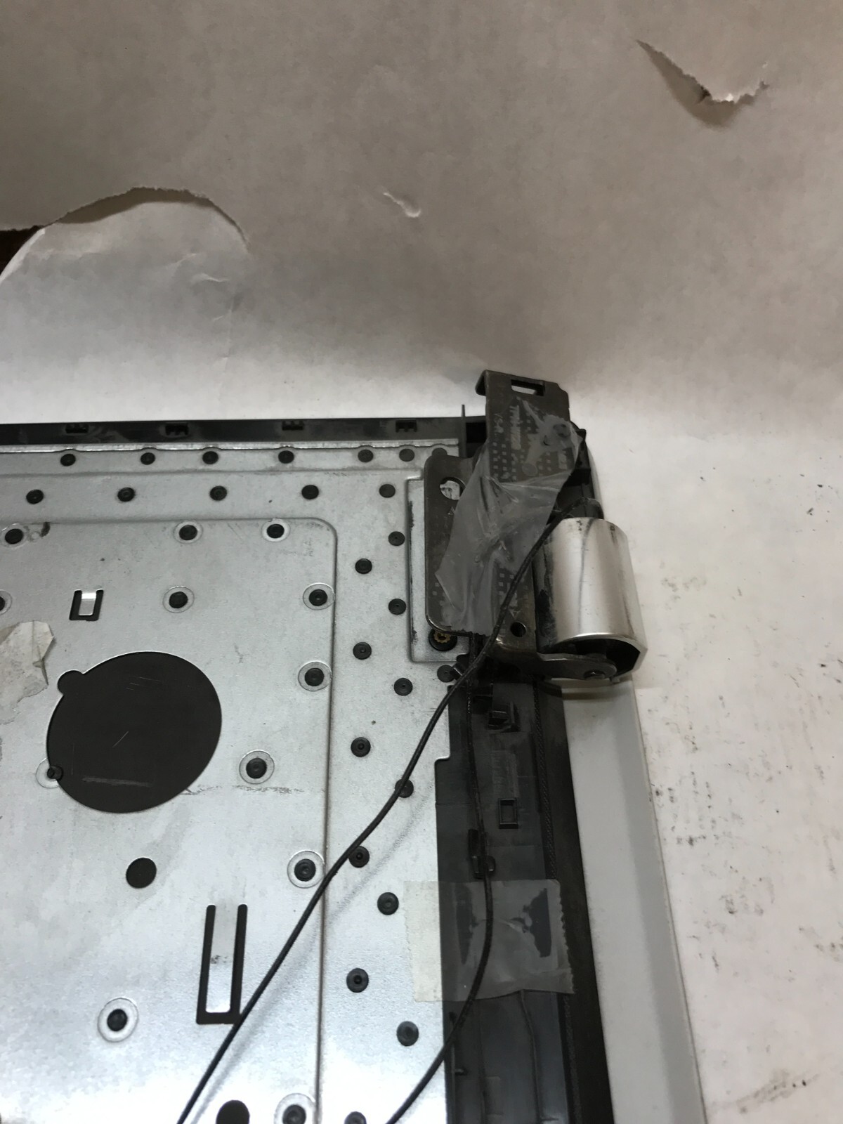 HP Pavilion 17-BS 17″ Unknown Specs NO RAM NO HDD/OS For Parts/Repair AS IS – DW