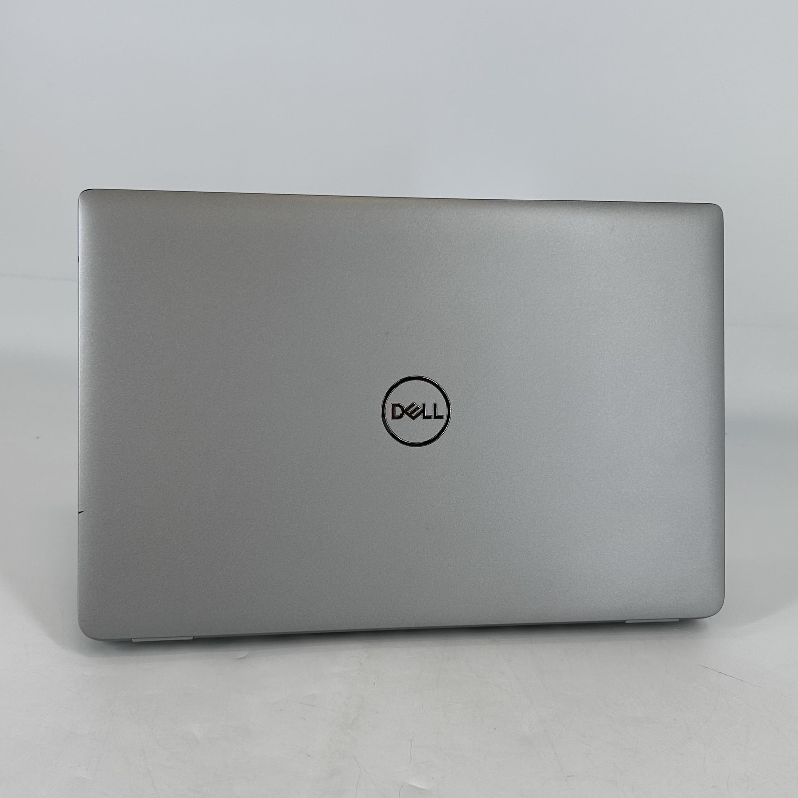 Dell Latitude 5440 14 Gray FHD 1.8 GHz i7-1365U 16GB 512GB SSD Good