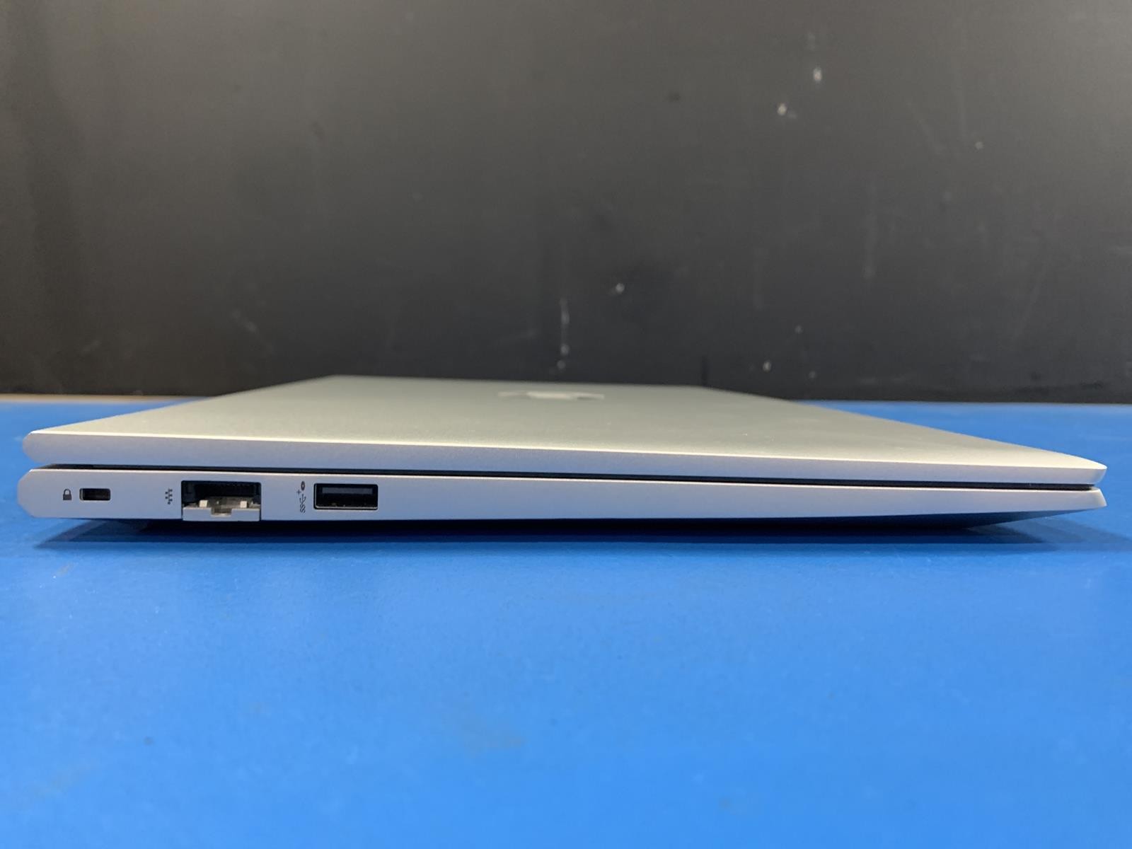 HP ProBook 450 G10 Core i5 1335U 2.50GHz 16GB DDR4 256GB SSD Silver NO OS Dent