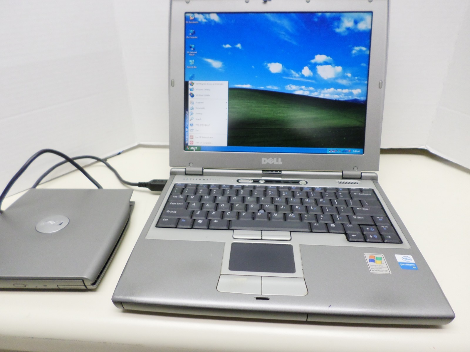 Dell Latitude D400 12.1″ Laptop Pentium 1.7GHz 1 GB RAM 60GB WinXP Serial Port