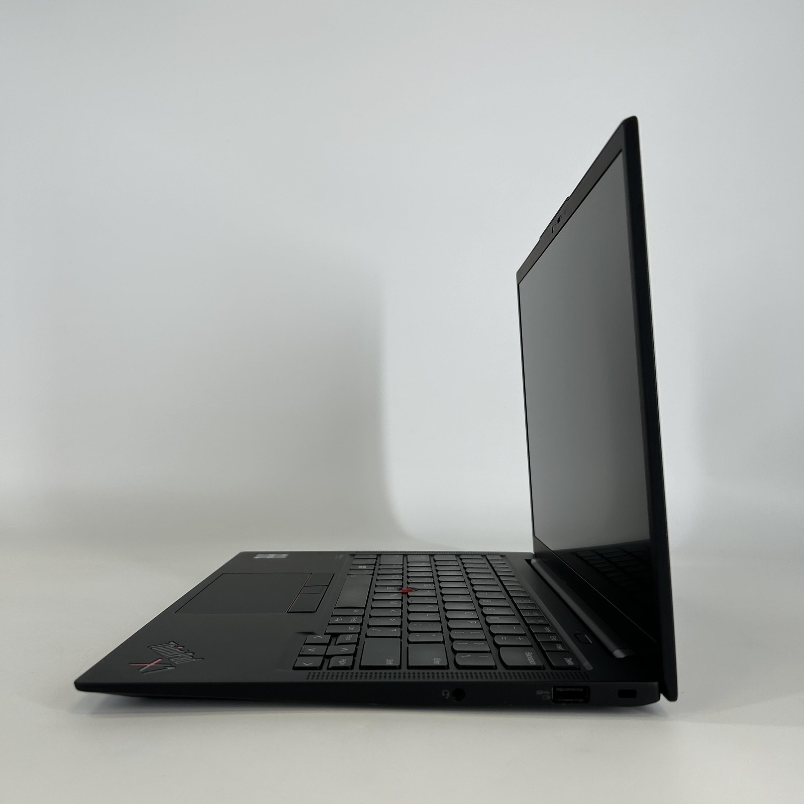 Lenovo ThinkPad X1 Carbon Gen 10 14 FHD+ TOUCH 2.1 GHz i7-1260P 16GB 512GB SSD