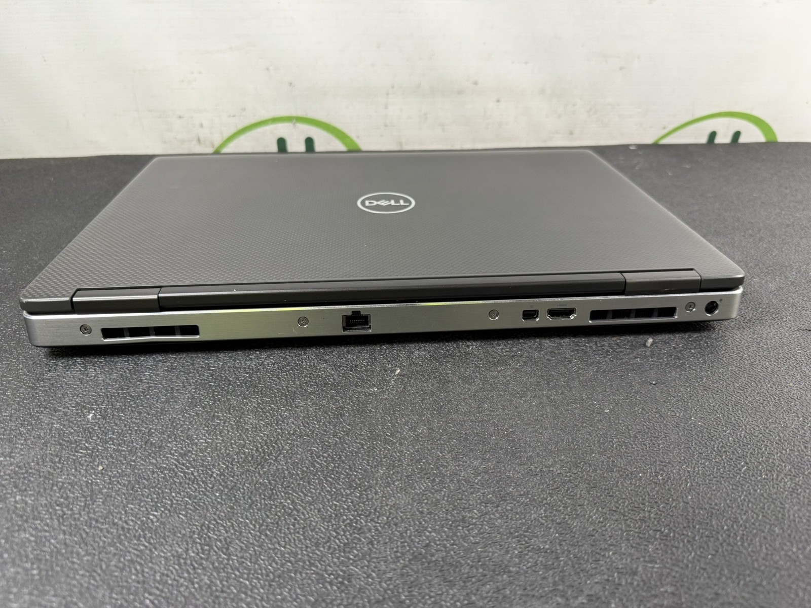Dell Precision 7540 Xeon E-2276M 2.8GHz 16GB DDR4 512GB M.2 Quadro RTX 3000