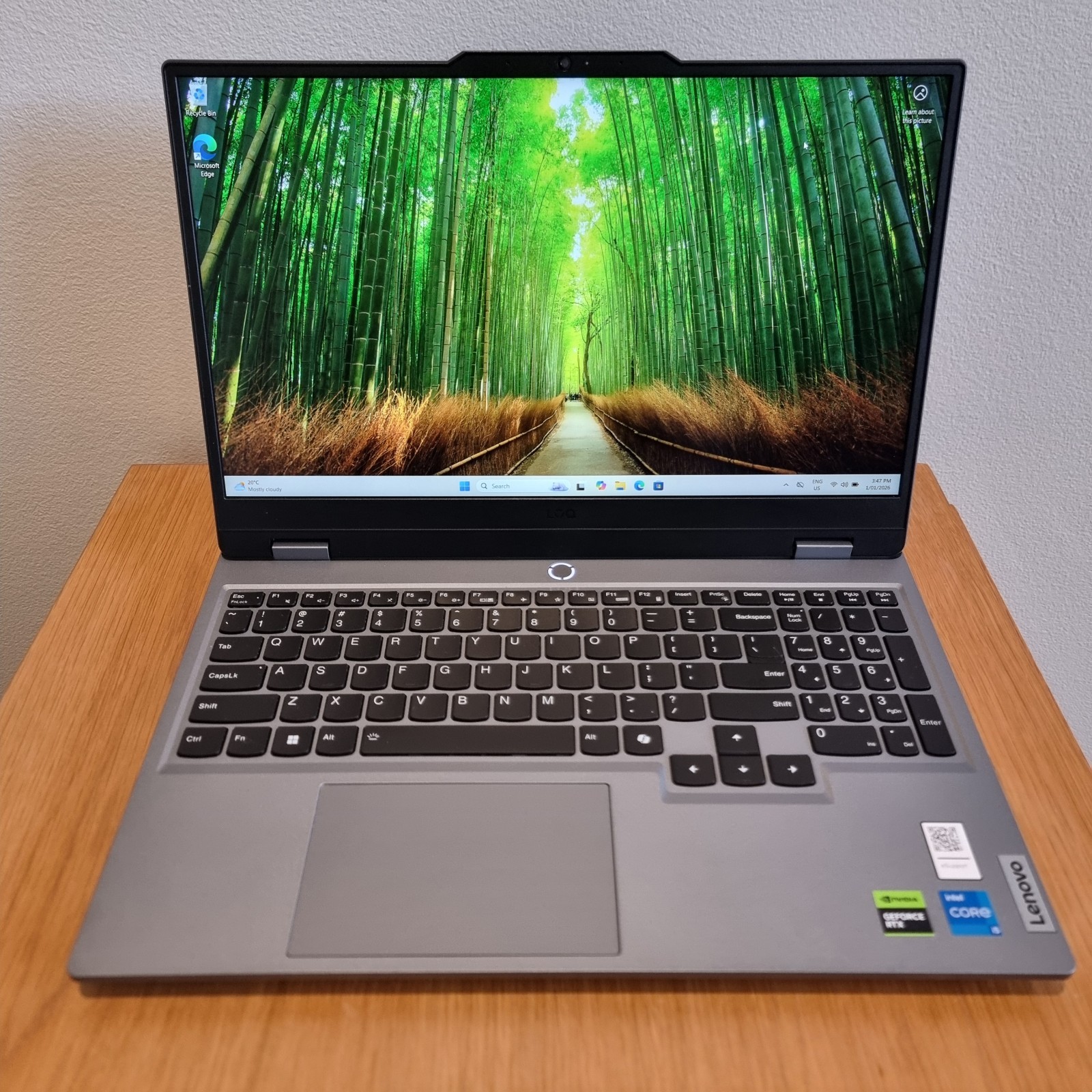 Lenovo LOQ 15 / i5-12450HX / RTX 2050 / 24GB / 1TB