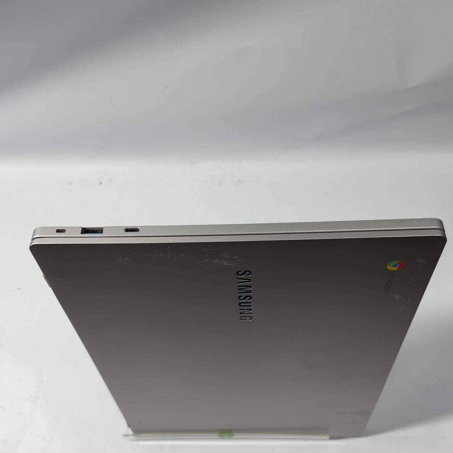 Samsung Galaxy Chromebook XE350XBA 15.6″ Caleron N4000 1.1GHz 4GB RAM 64GB SSD