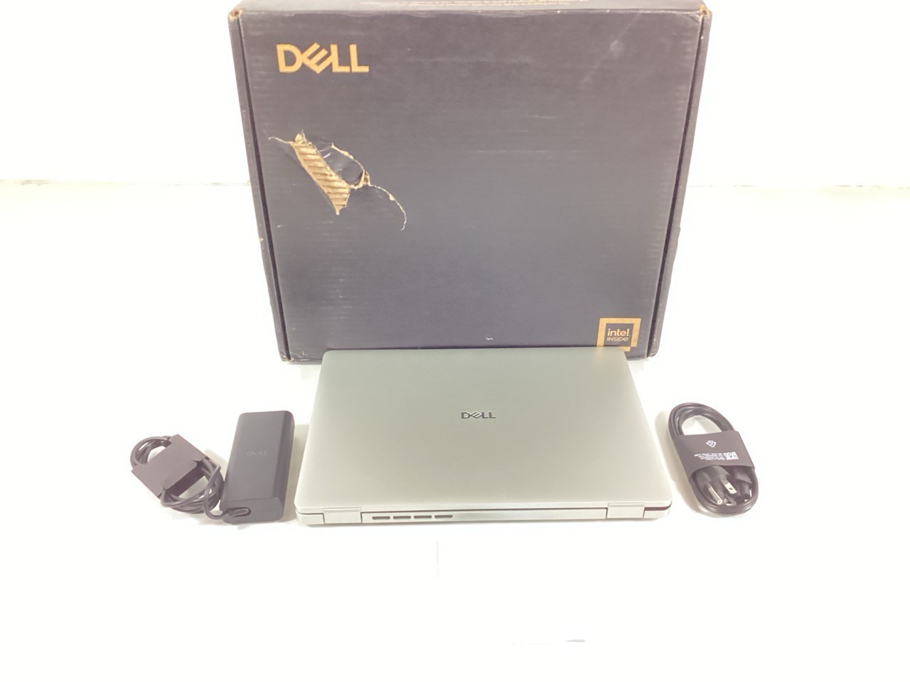 Dell 14″ Pro Laptop – Ultra 7 255U 16GB 512GB SSD TB4 WiFi 6E W11P – 1K04G