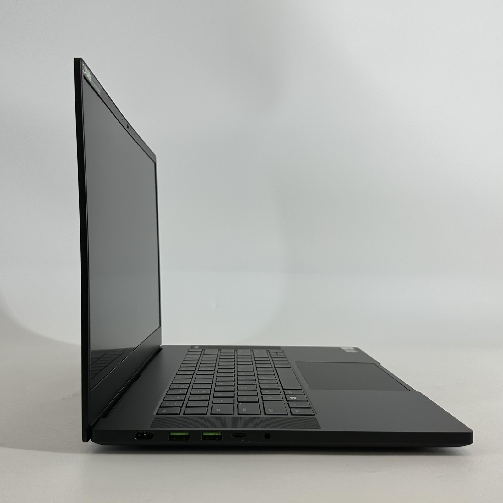 Razer Blade 15 Advanced 2K i7-10875H 2.30GHz 32GB 1TB/1TB RTX 3070 Excellent