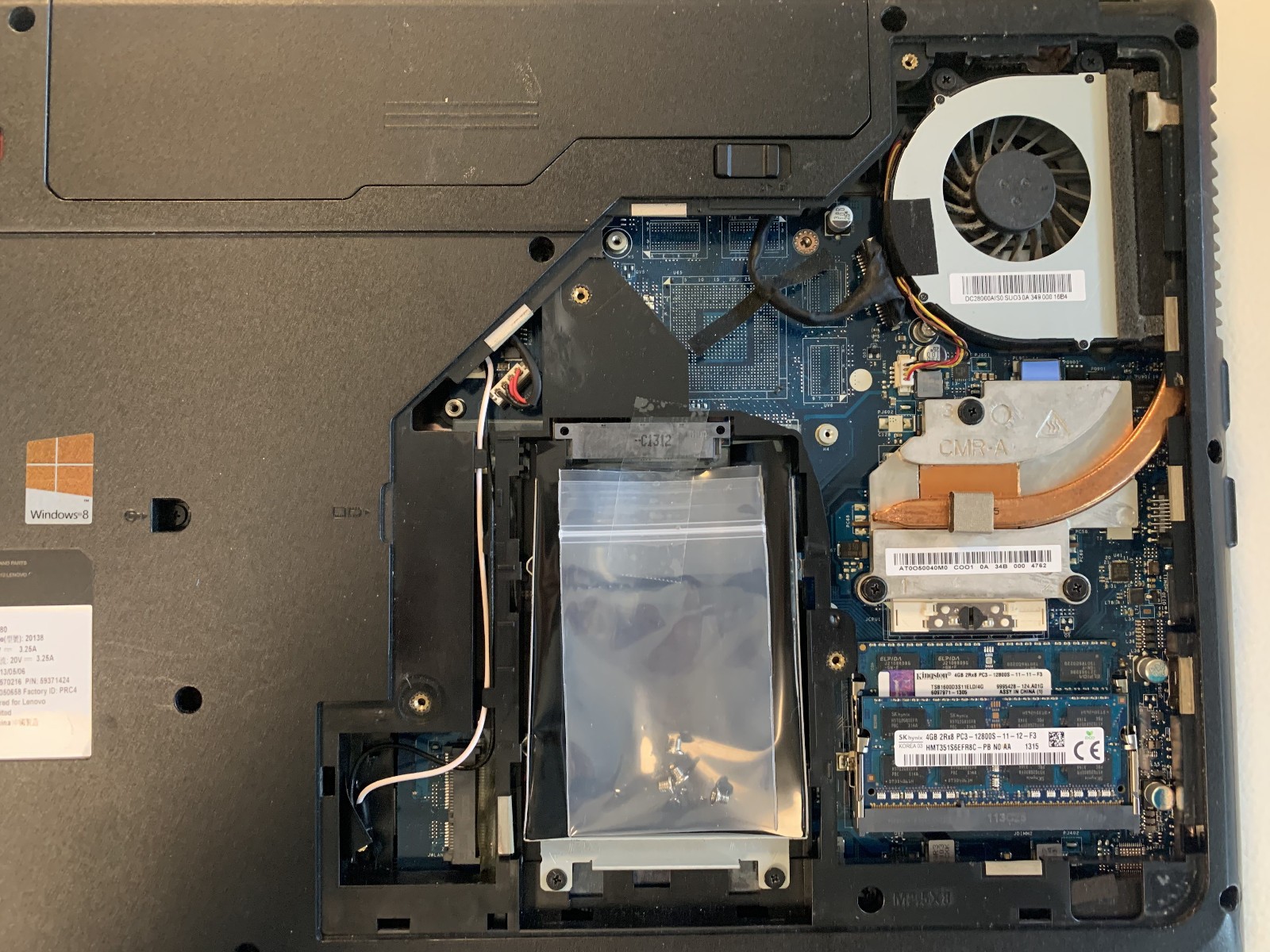 Lenovo G780 Model 20138 No Hard Drive 8 GB RAM DVD Drive 17″