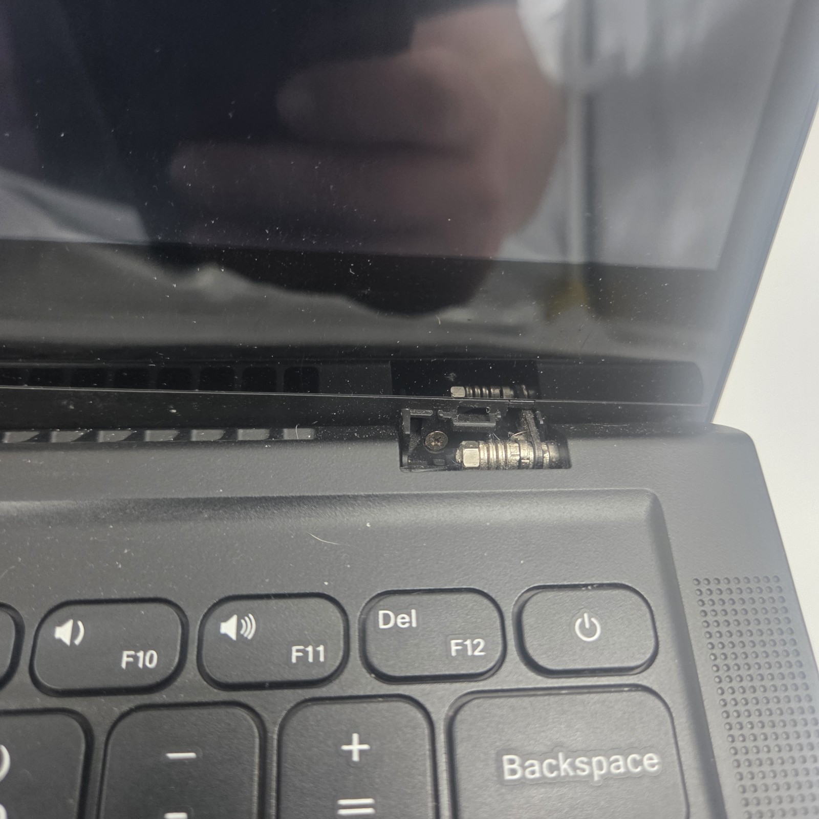 Gateway GWTC51427 14″ Laptop Intel Core i5-1235U 8GB RAM 512gb SSD PARTS REPAIR