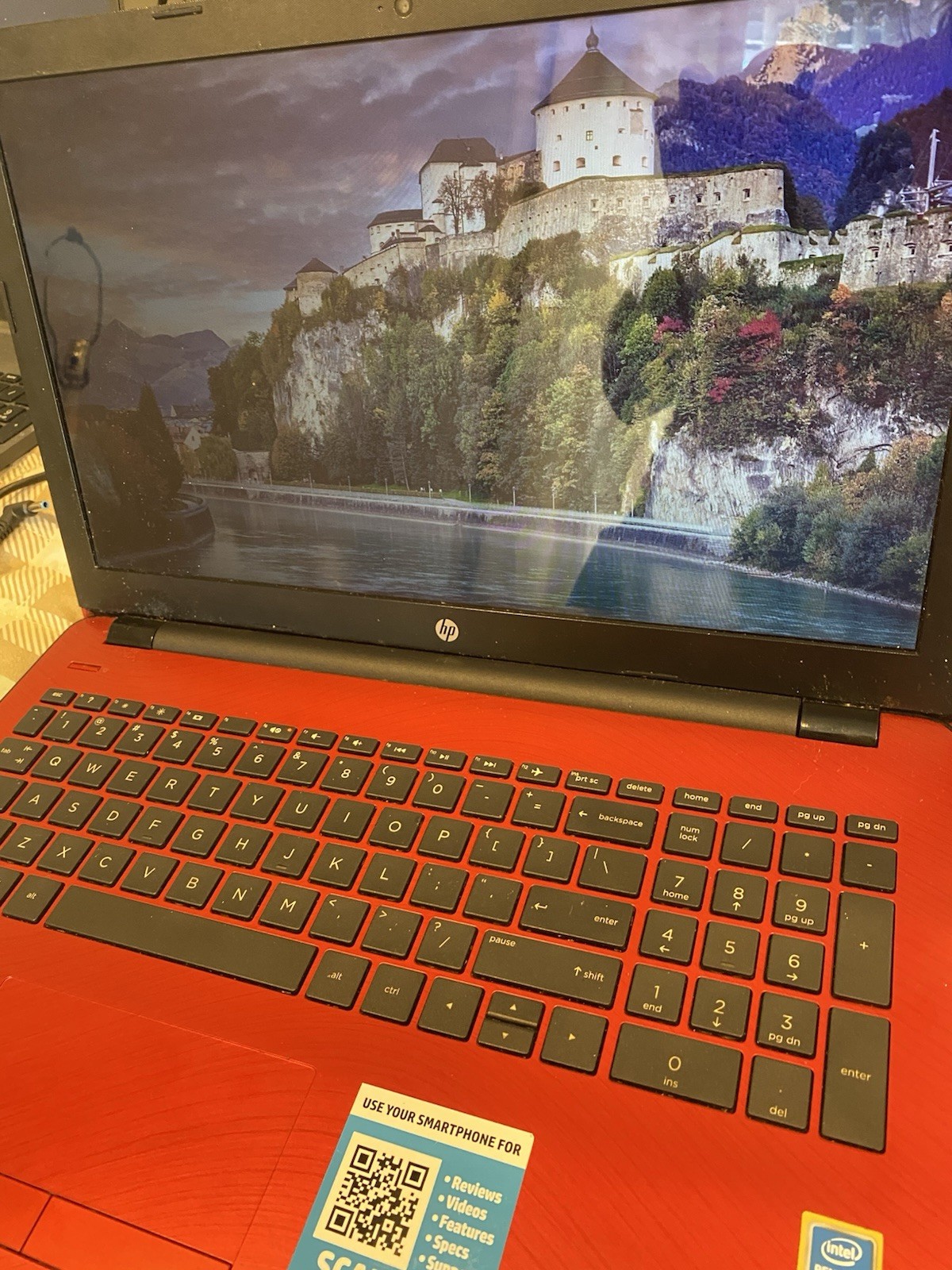 HP Notebook Laptop 3168NGW Model – Works- Turns On- Loads And Loads- For Parts