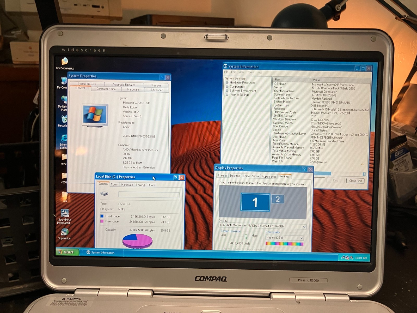Compaq Presario R3000 Vintage Laptop 15″ Athlon 797MHz 1.2GB RAM 32GB SSD Win XP