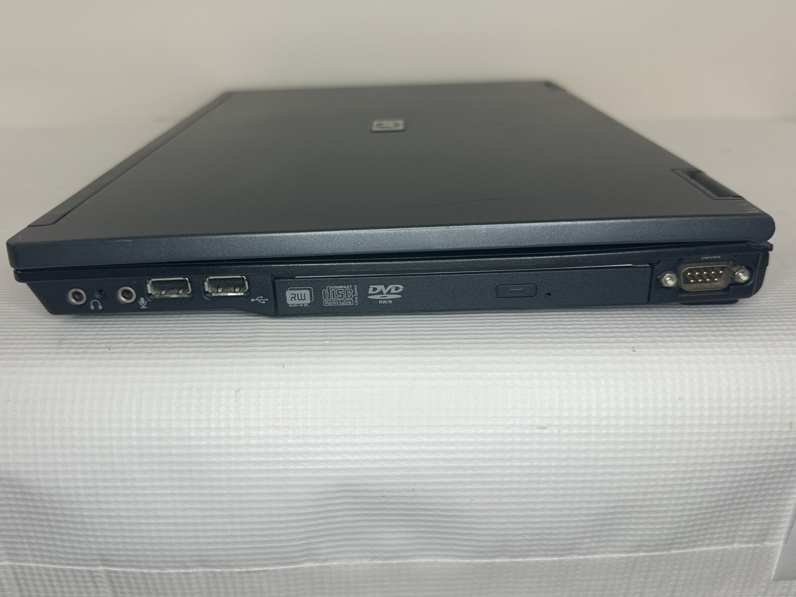 HP Compaq NC8430 15″ Windows XP Laptop Intel 2.16 GHz 2GB 120 GB SSD Bad Screen