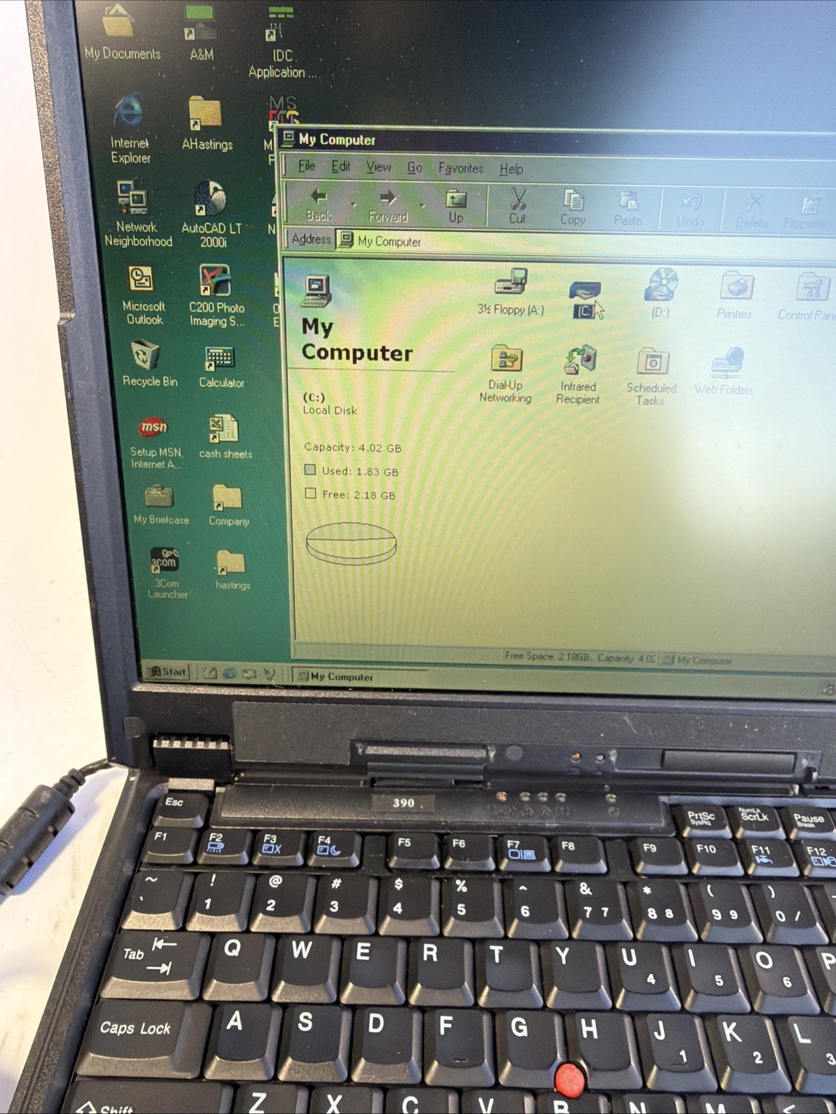 VINTAGE 1990s IBM ThinkPad 390 Laptop Pentium II Win 98 SE 3.5 Floppy BAD HINGE