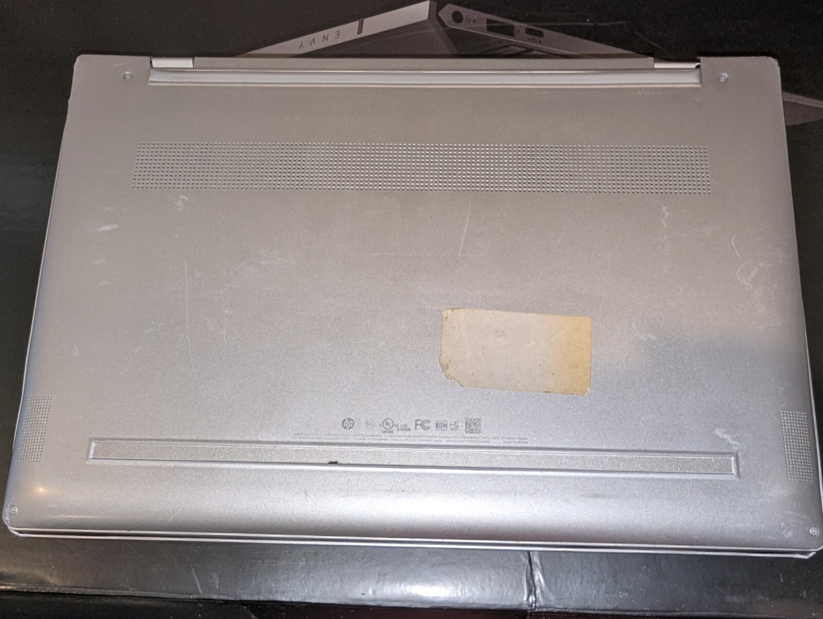 HP Envy Laptop 13-ad010nr i7, 256 GB SSD Silver *Working* Lightweight 3 lbs