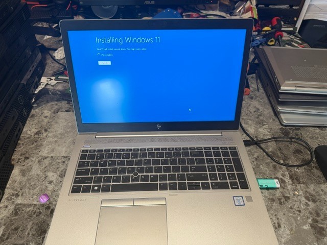HP EliteBook 840 G6 14” (256GB SSD Intel Core i5-8365U 1.6GHz 16GB RAM) Laptop