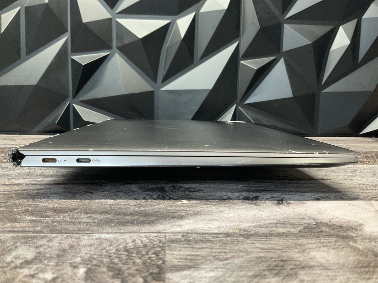 Lenovo Yoga 910 / Touchscreen 2-in-1 / Windows 11 Pro Laptop Tablet / 69F