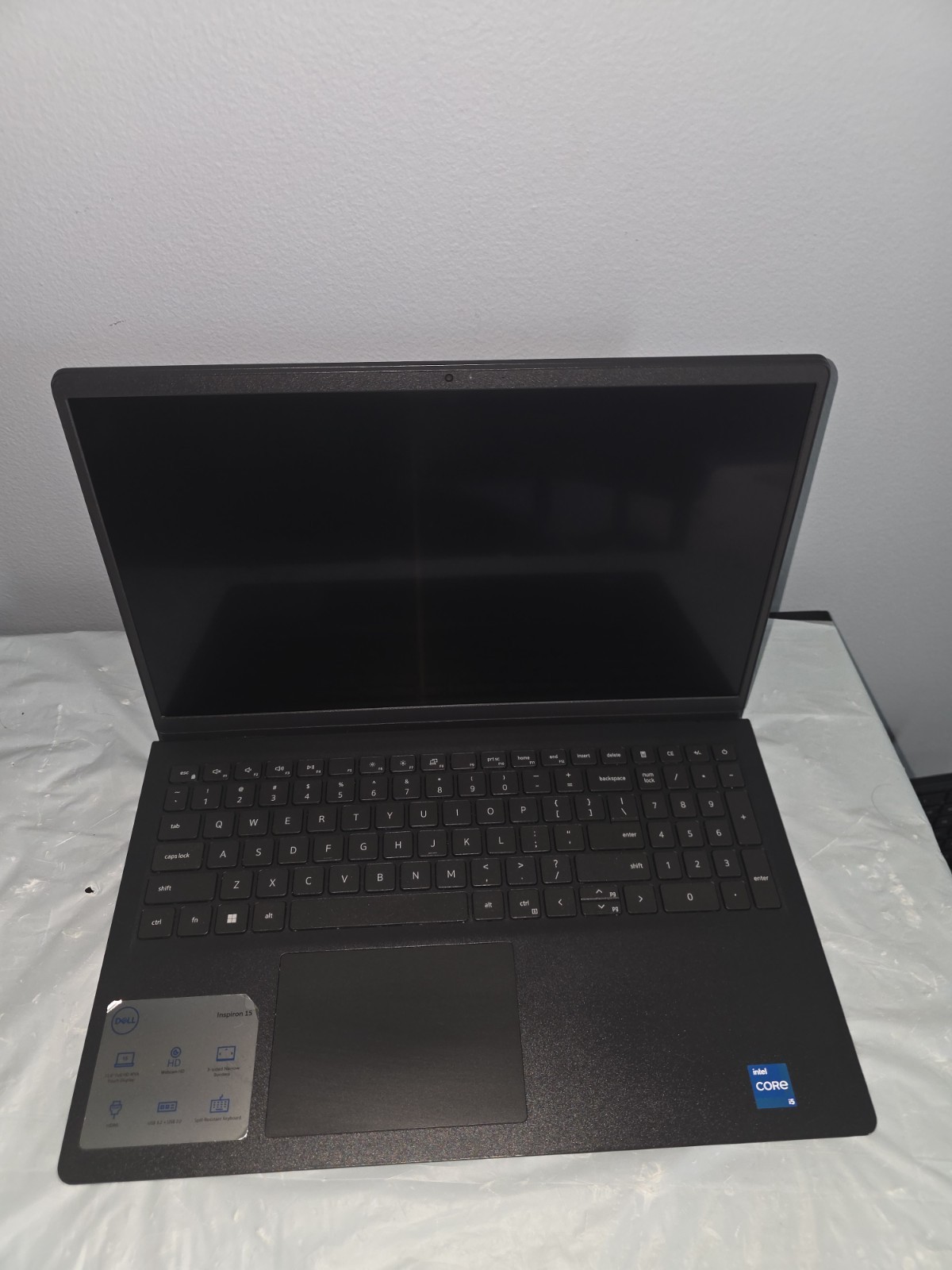 Dell Inspiron 15 3530 15.6″ i5-1334U,TOUCH 16GB 500GB SSD NVME2. Win 11 Black