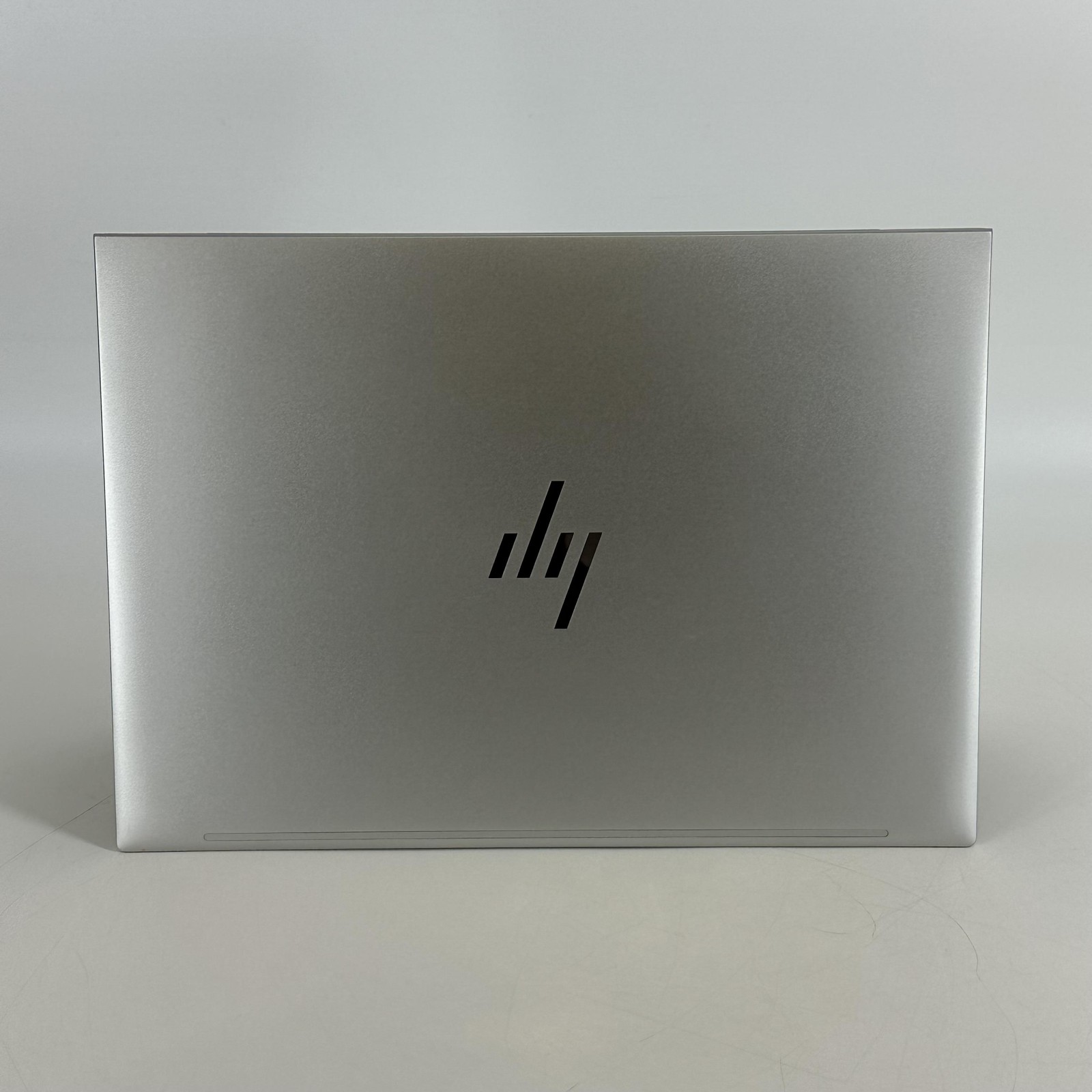 HP Elitebook 840 G11 14 Silver FHD+ 1.6 GHz Ultra 5 135U 16GB 512GB SSD Good