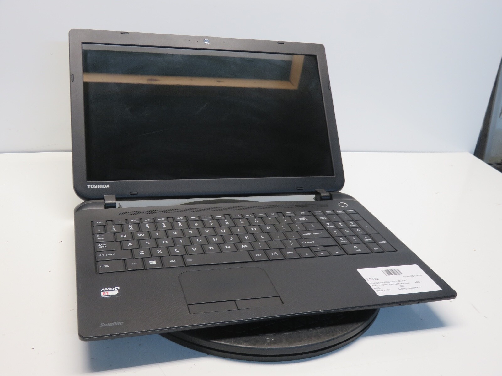 Toshiba Satellite C55D-B5308 AMD E1-2100 APU 1.00GHz 4GB NO HDD No Batt