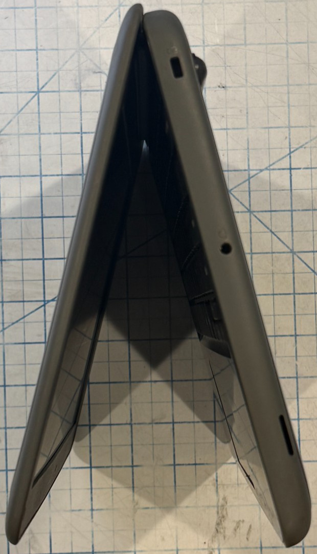 Asus Chromebook C203XA-YS02 11.6″ 4GB RAM, 4GB eMMC Rugged & Spill Resistant