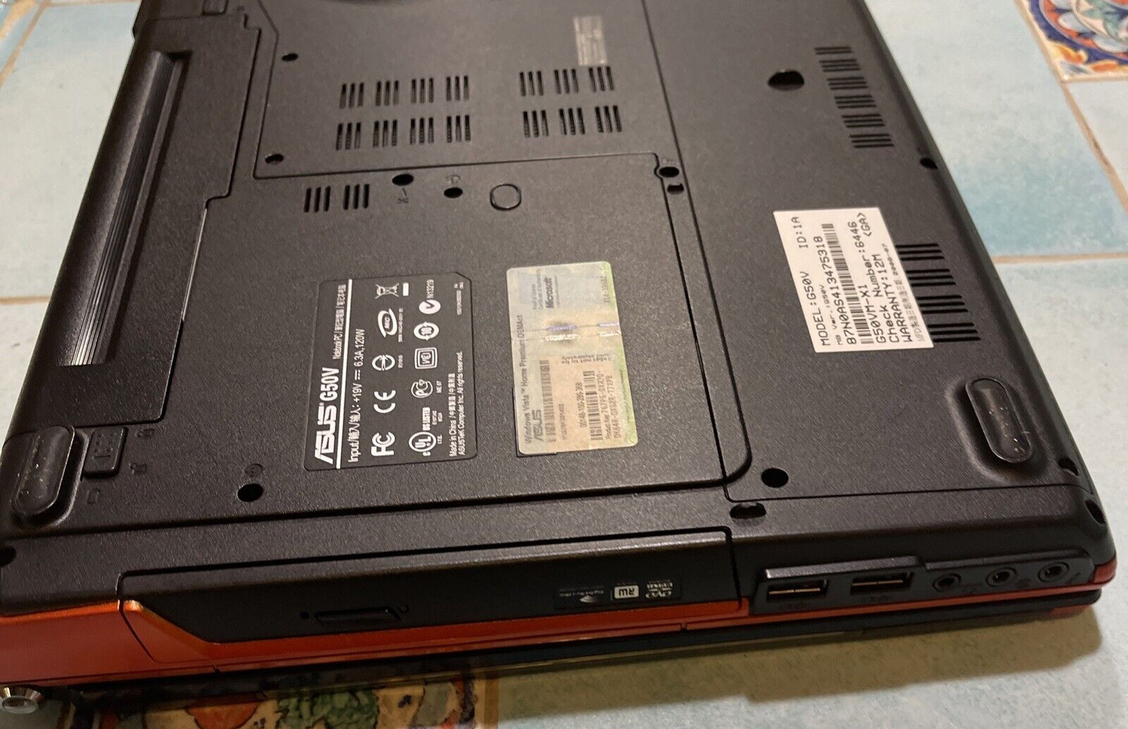 ASUS Republic of Gamers (ROG) G50V Parts/Repair Powers Up