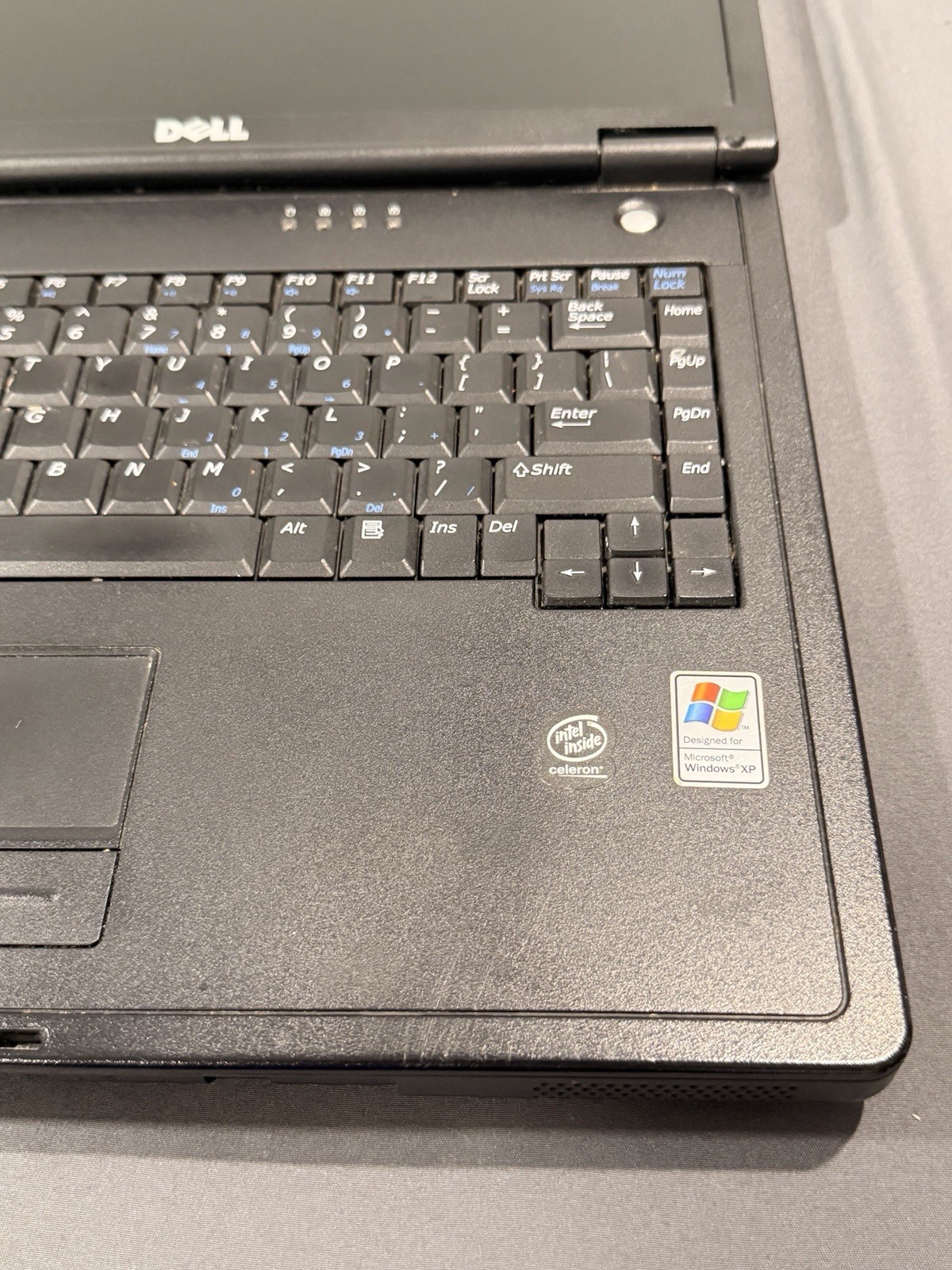 Dell Inspiron1000 14.1″ Celeron 2.4GHz 256MB noHDD noCD-ROM – No Charger 4 parts
