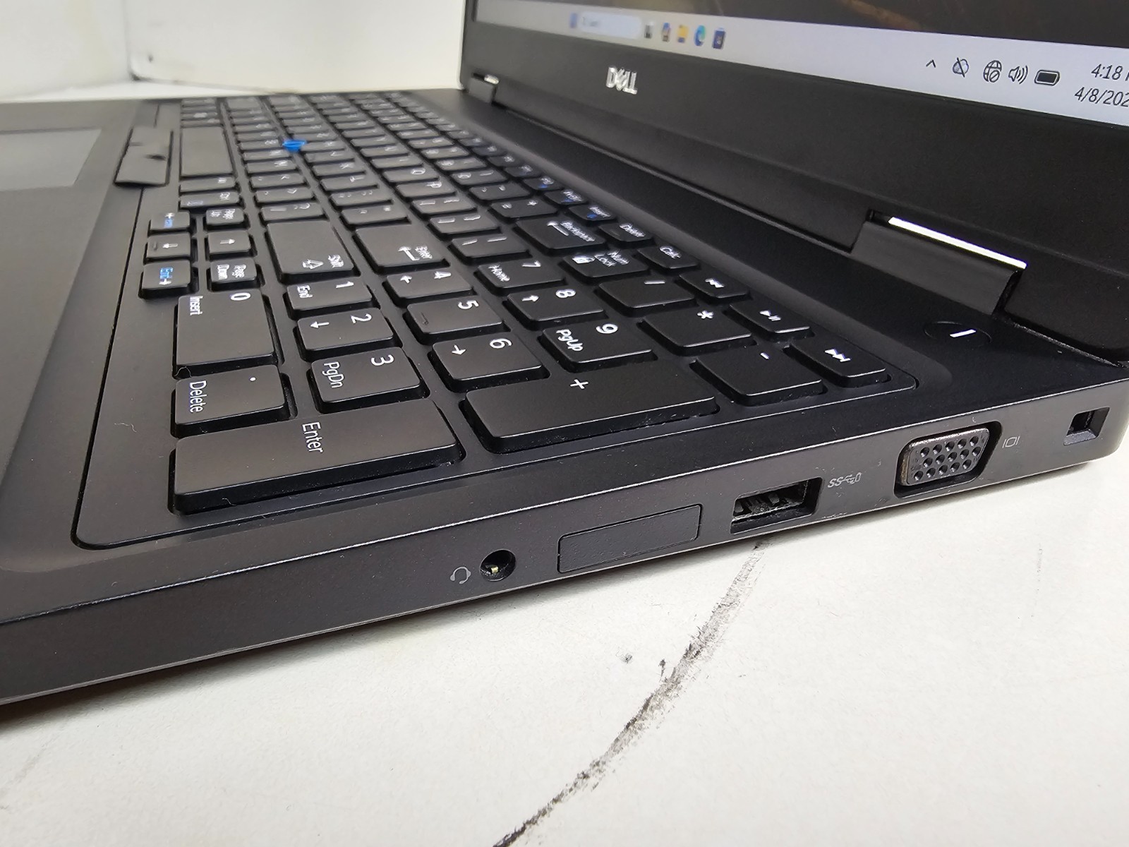 Dell Precision 3530 Laptop – 2.6 GHz i7-8850H 16GB 256GB SSD Webcam 15.6″ – SP1