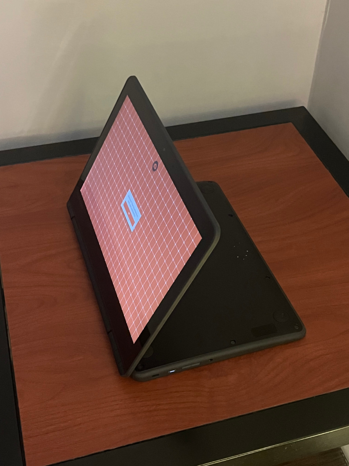 Lenovo n23 chromebook (300e) Laptop/Tablet great condition *Read Desc*