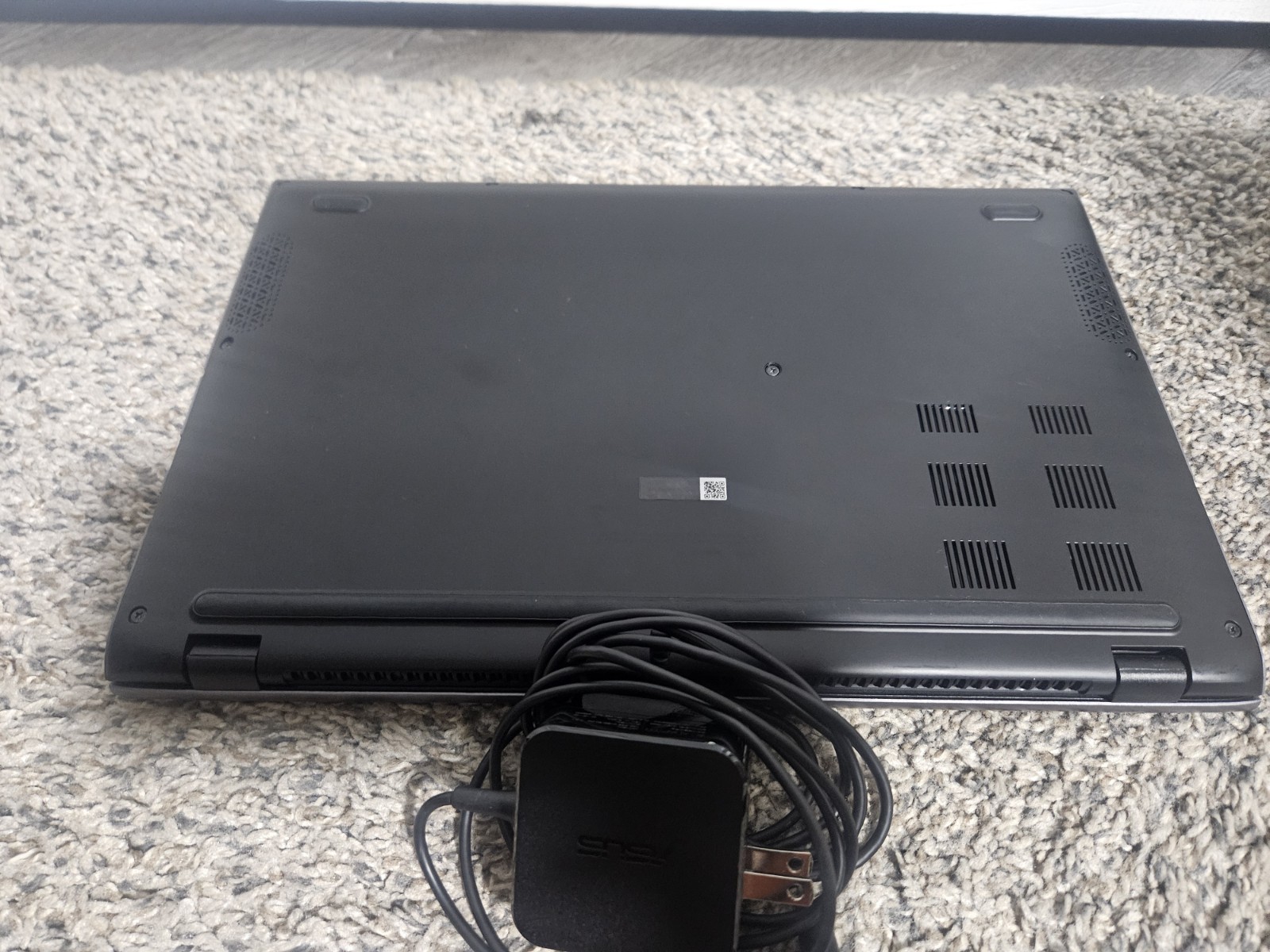 ASUS VIVOBOOK F412D