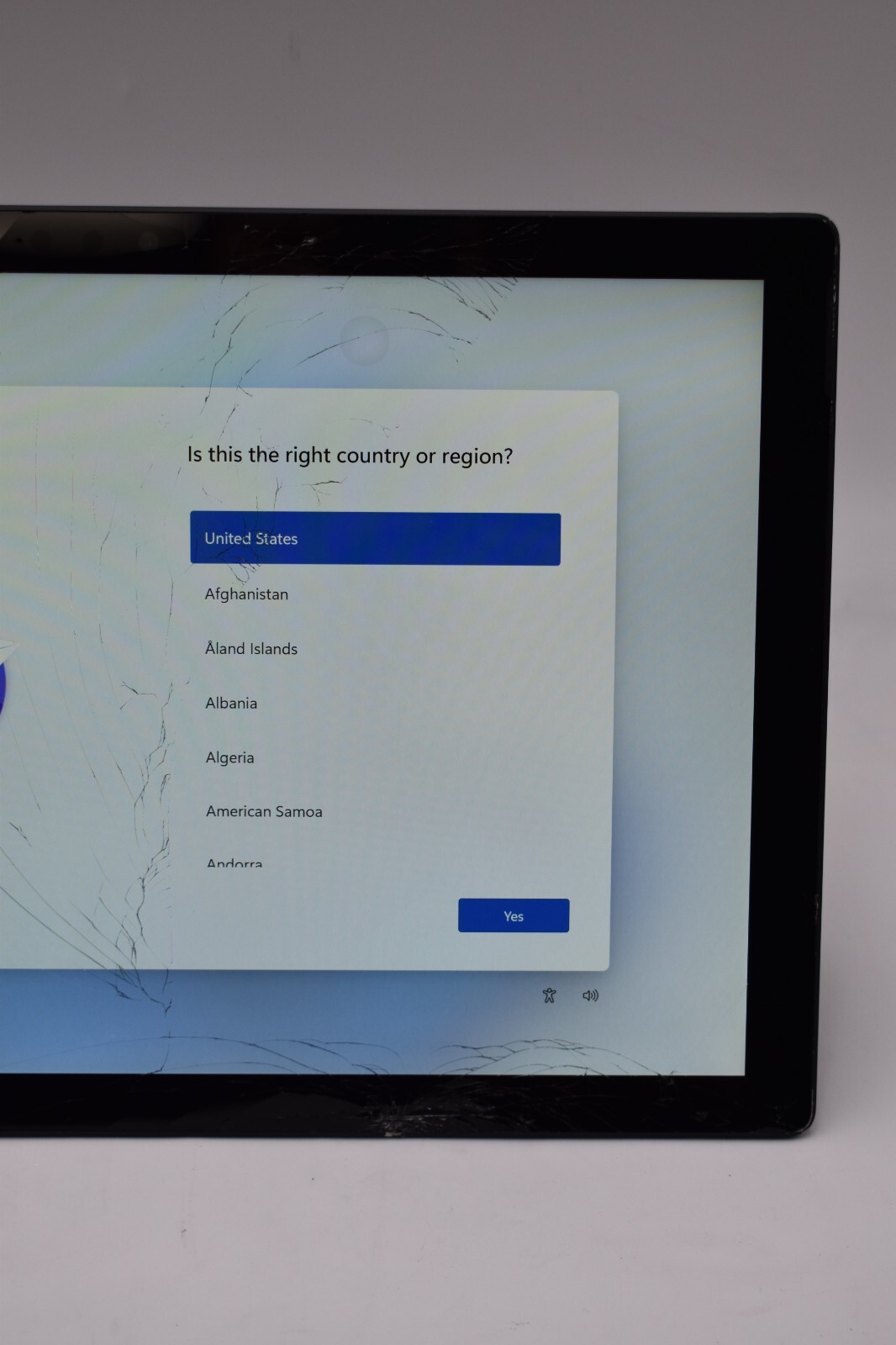 Microsoft SURFACE PRO 7 1866 i7-1065G7 @ 1.30GHz 8GB RAM 256GB SSD WIN11 *READ